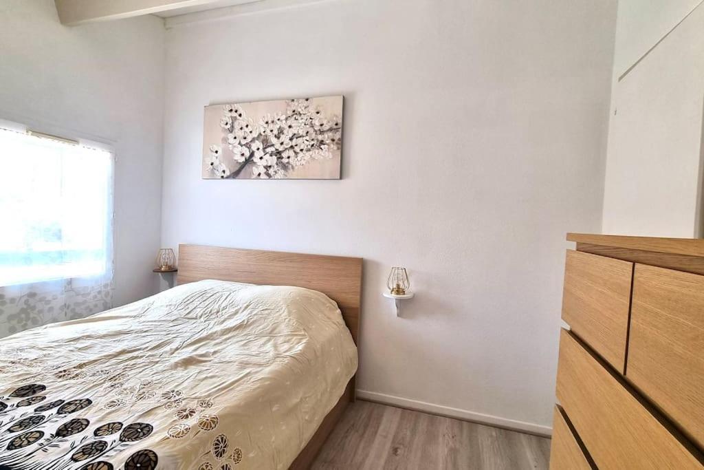 Chez Laura Et Benjamin ! Maison A La Plage Climatisee Фронтиньян Экстерьер фото