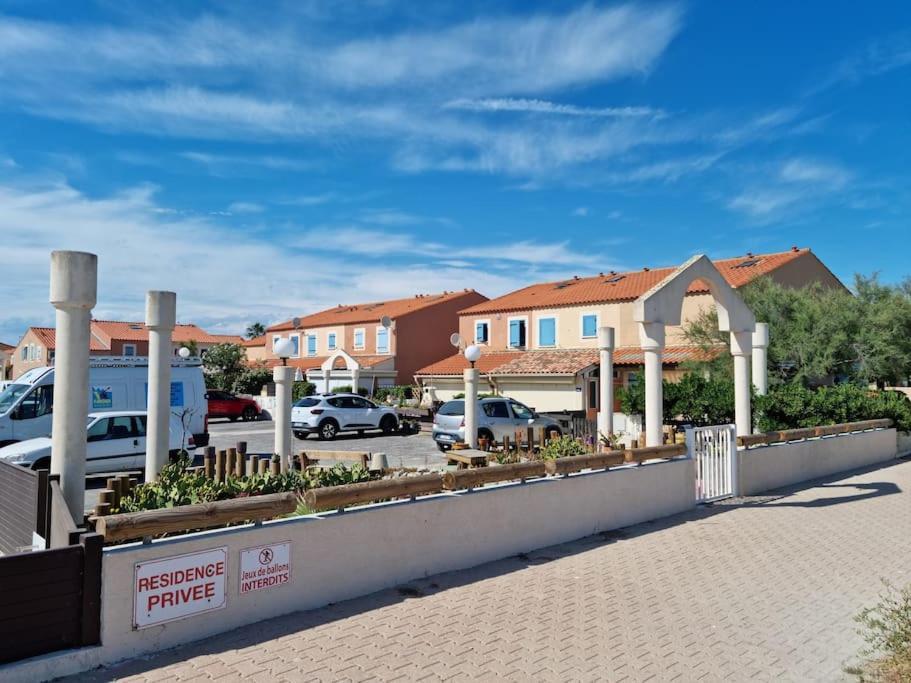 Chez Laura Et Benjamin ! Maison A La Plage Climatisee Фронтиньян Экстерьер фото
